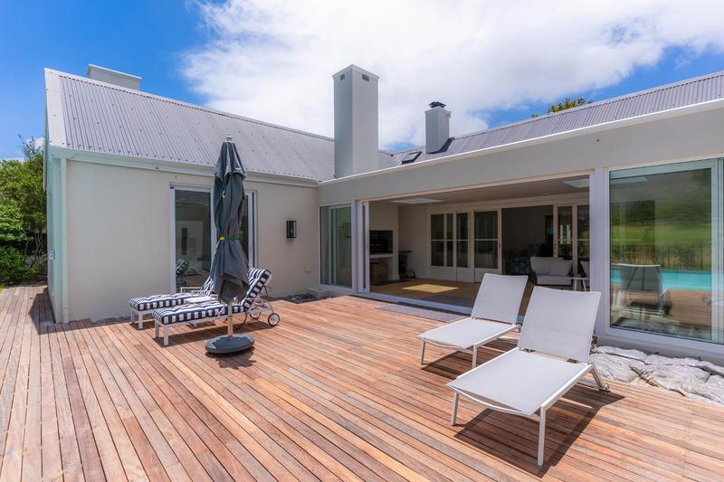 To Let 5 Bedroom Property for Rent in Steenberg Estate Western Cape